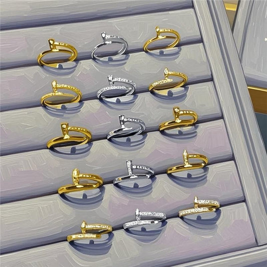 Boutique Nail V Gold Tail Full Diamond Ring