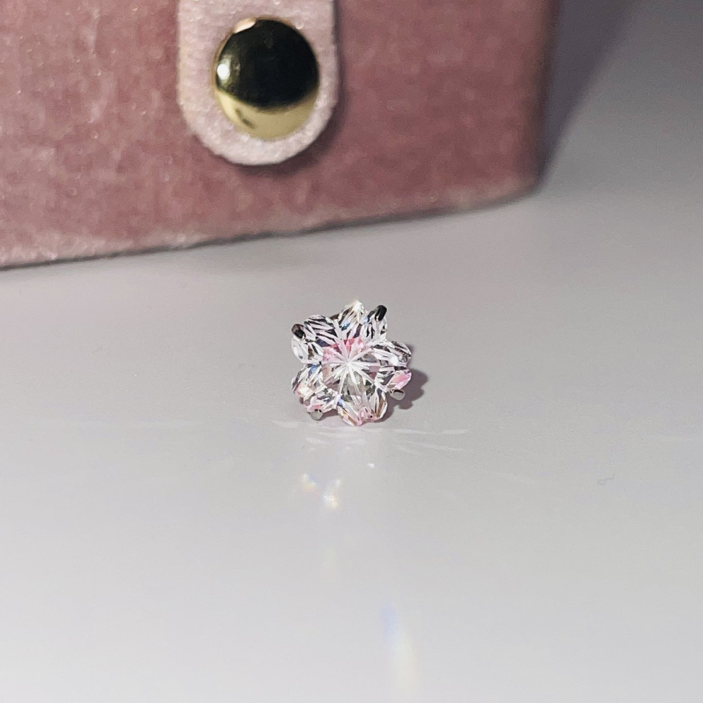 Cutting Flash Zircon Ear Bone Outer Spiral Titanium Steel Diamond Rings