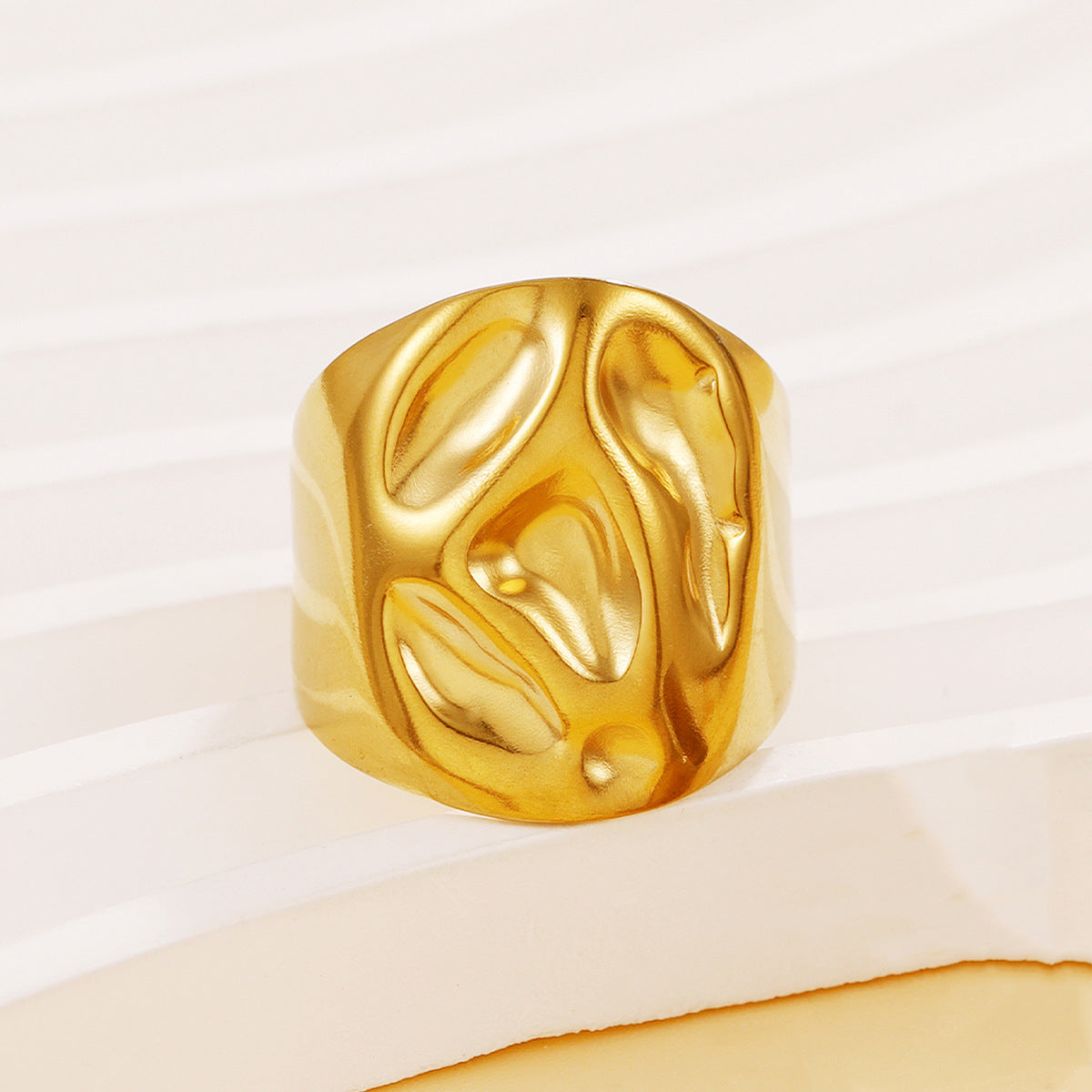 Women's & Men's Exaggerated Heavy Feeling Wide Retro Baroque Ring
