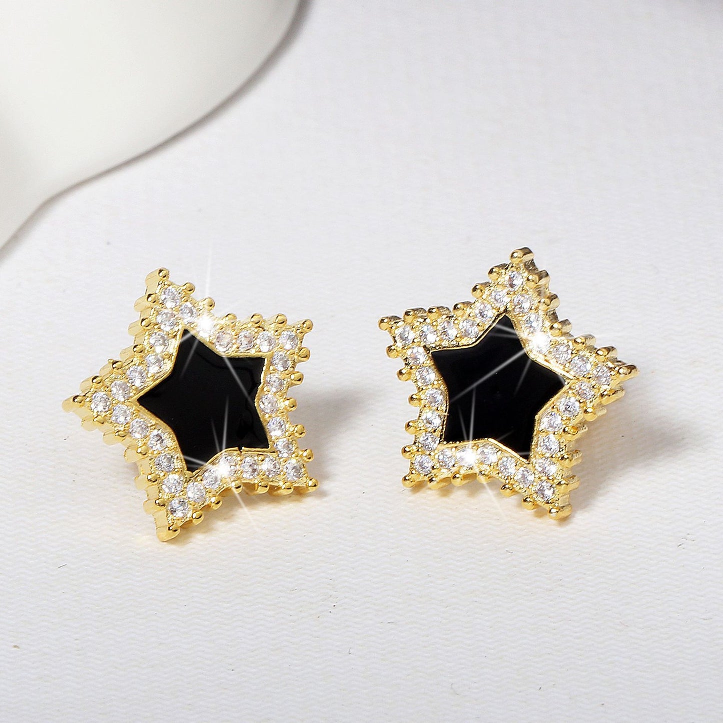 Needle Simple Black Triangle Light Luxury Minority Rings