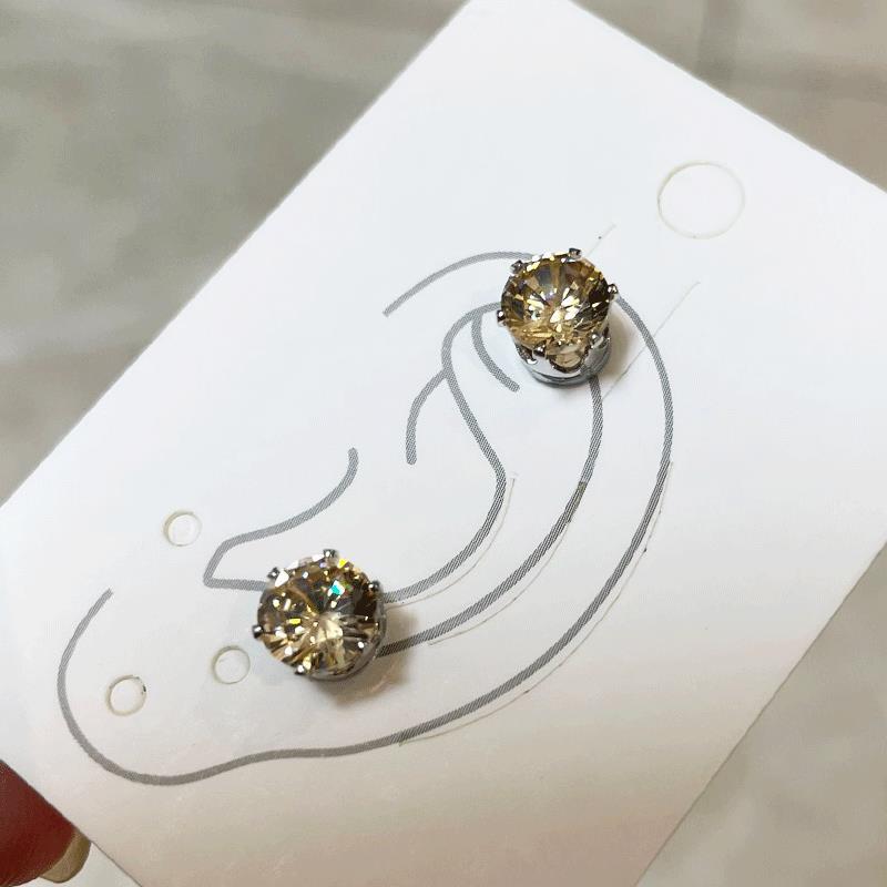 Super Flash Zircon Bone Nail Magnet Ear Clip