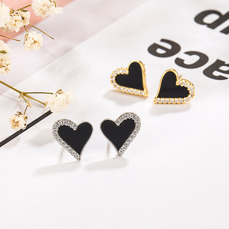 Forme de coeur noir frais et doux pour femmes avec boucles d'oreilles en diamant