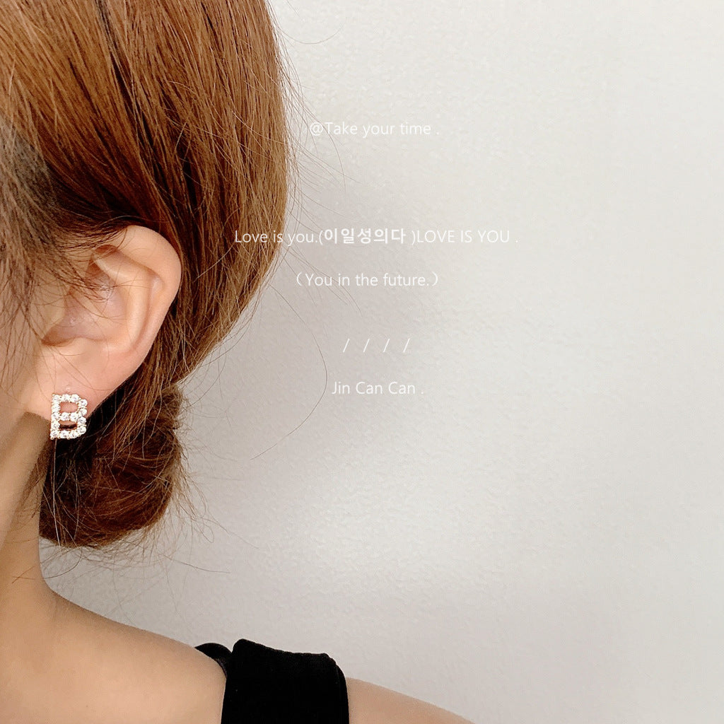 Inlaid Zircon Sier Needle Plated English Alphabet Earrings