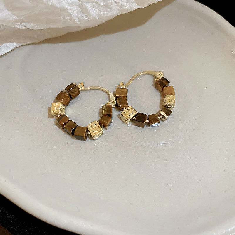 Real Gold Plating Elegance Retro Light Luxury Stud Earrings
