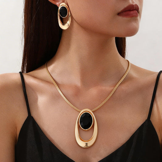 Women's Fashion Vintage Oval Three Buckle Charm Creative Refined Jewelry Set