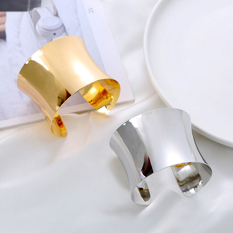 Fashion Metal Glossy Surface Geometric Arc Bracelet