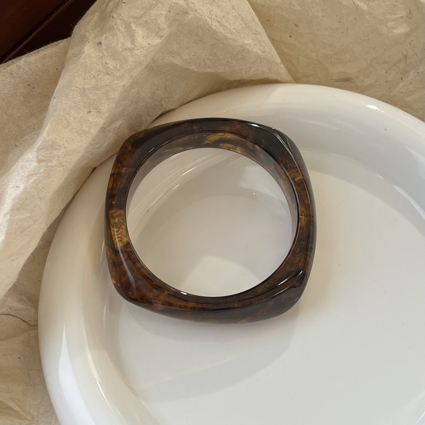 Women's Irregular Blooming Resin Curved Girlfriends Bracelet