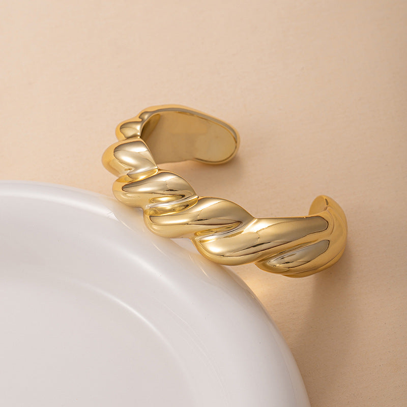 Electroplated Glossy Texture Open-ended Fashionable Exquisite Bracelets
