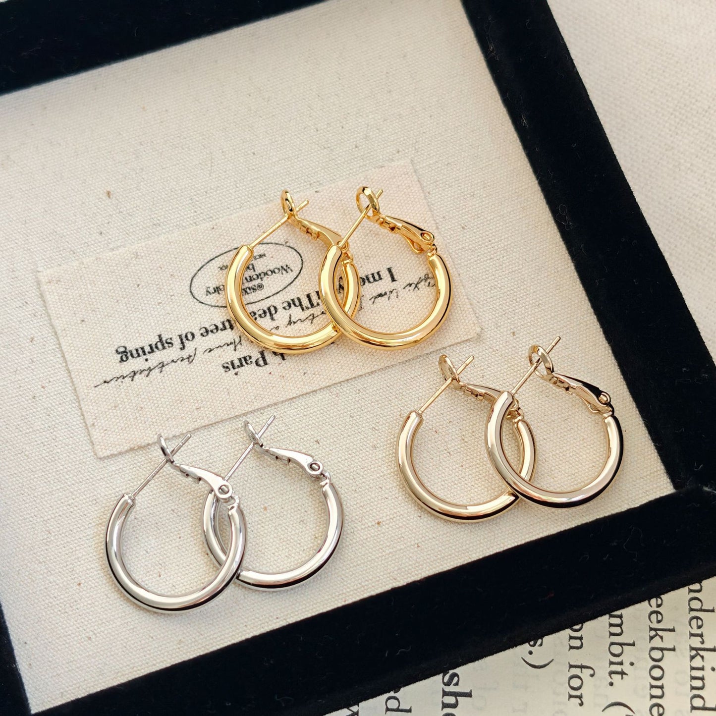 Classic Simple Large Light Luxury Personality Fashion Earrings