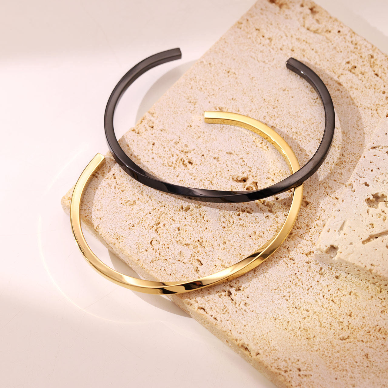 Shaped Open-end Polished Stainless Steel Personality Minimalist Elegant Design Advanced Bracelet