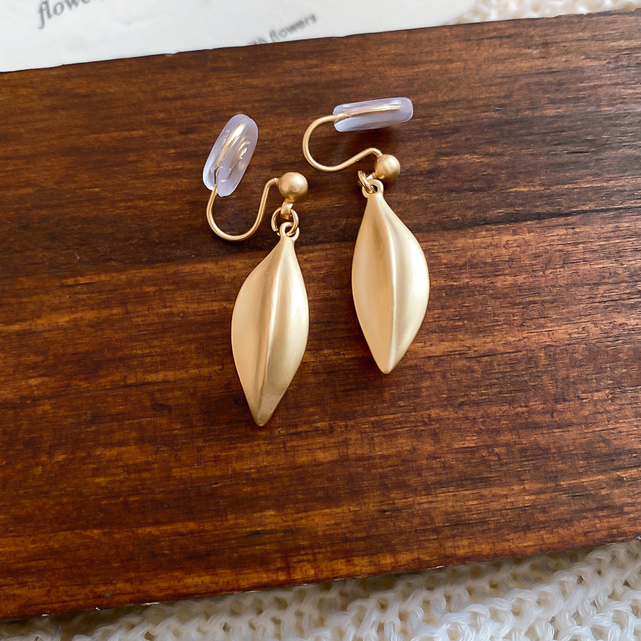 Simple Matte Leaves Without Pierced Ears Fashion Ear Clip