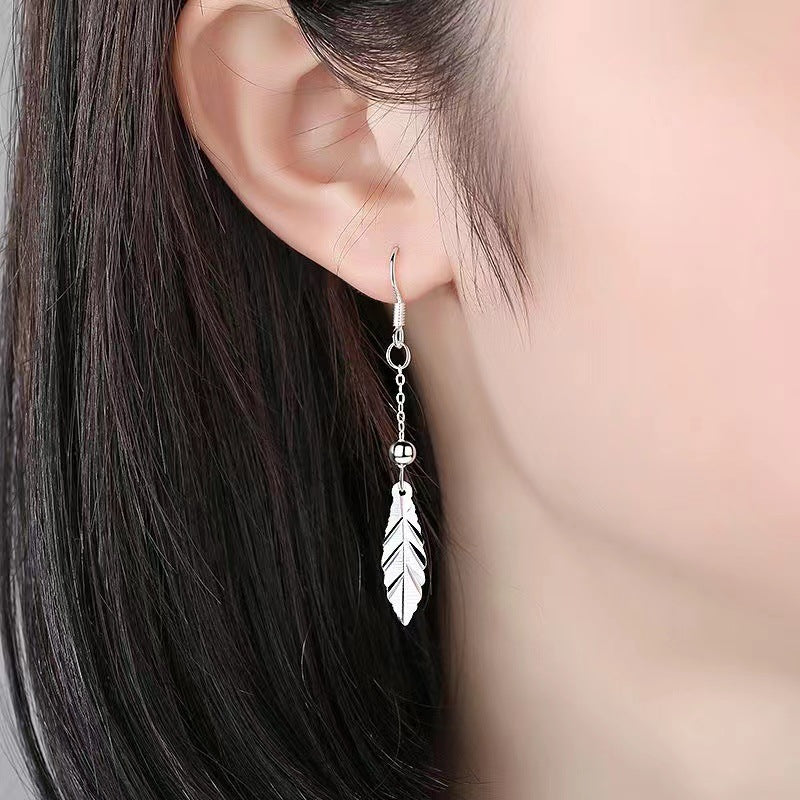 Women's Leaf-shaped Ear Hook Round Elegant Mid-length Fashion Rings