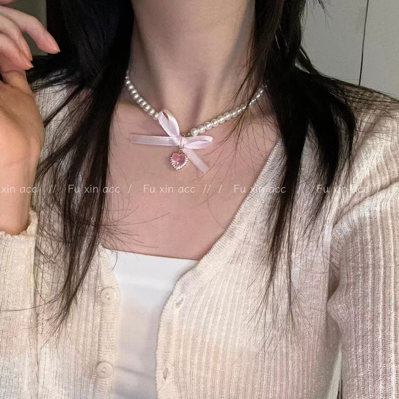 Chun Desire Style Love Pearl Bow Necklaces