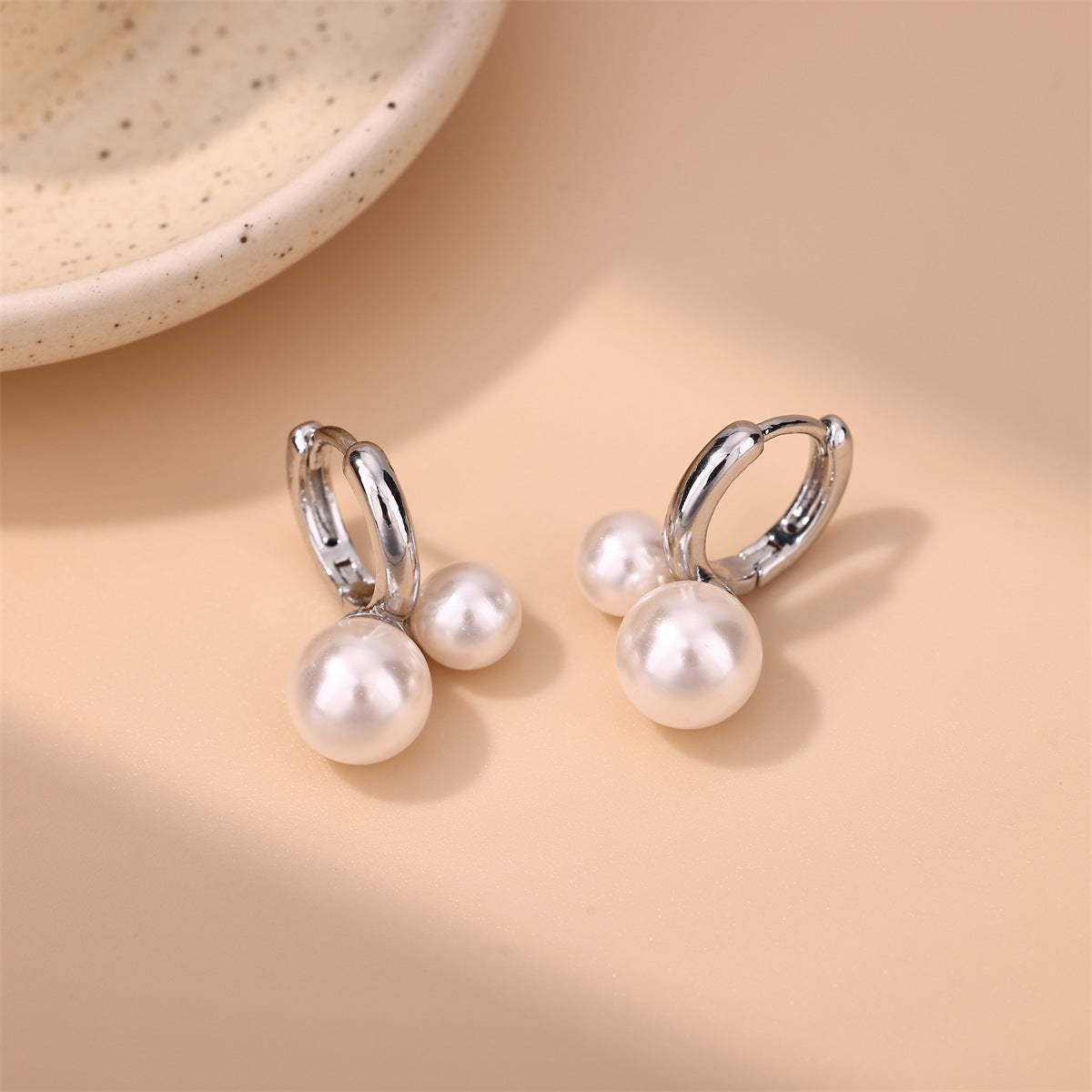 Pearl French Retro Clip Gentle Mocha Rings