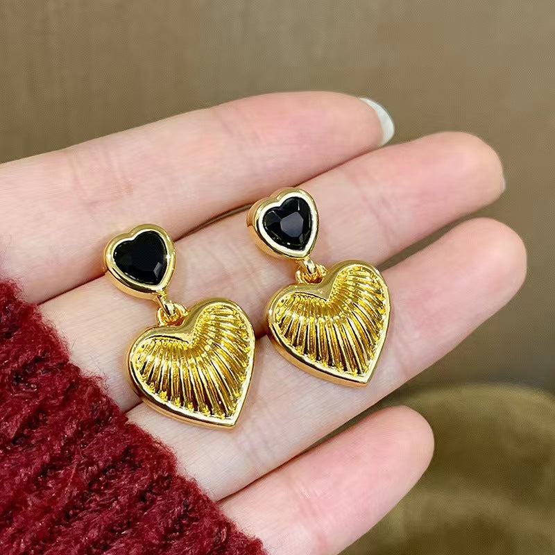 Light Luxury Minority Design Sense Trendy Three-dimensional Shell Pattern Fashionable Earrings