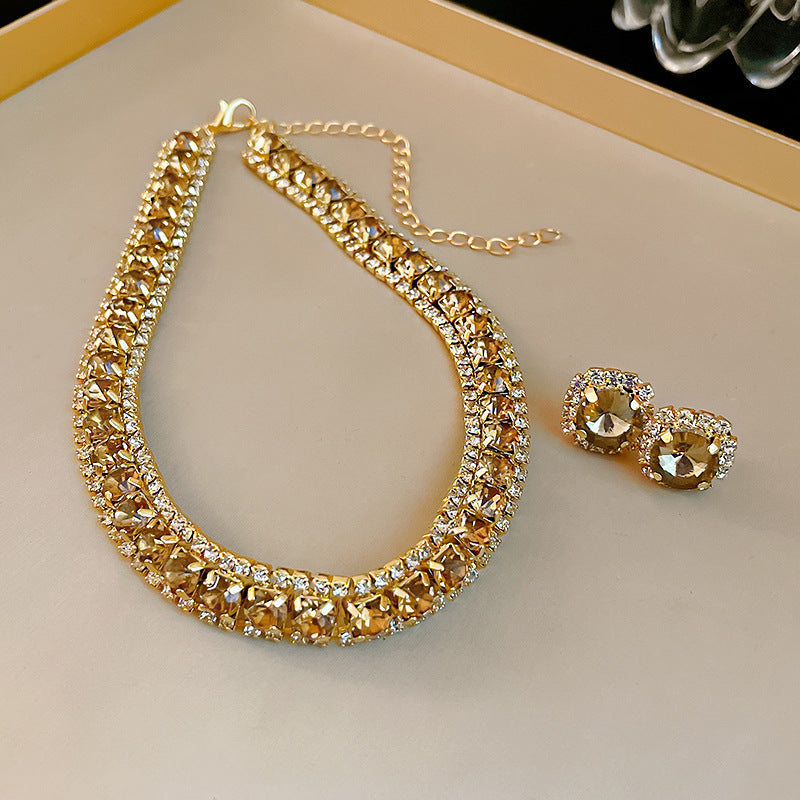 Light Luxury High-grade Zircon Niche Retro Clavicle Jewelry Set
