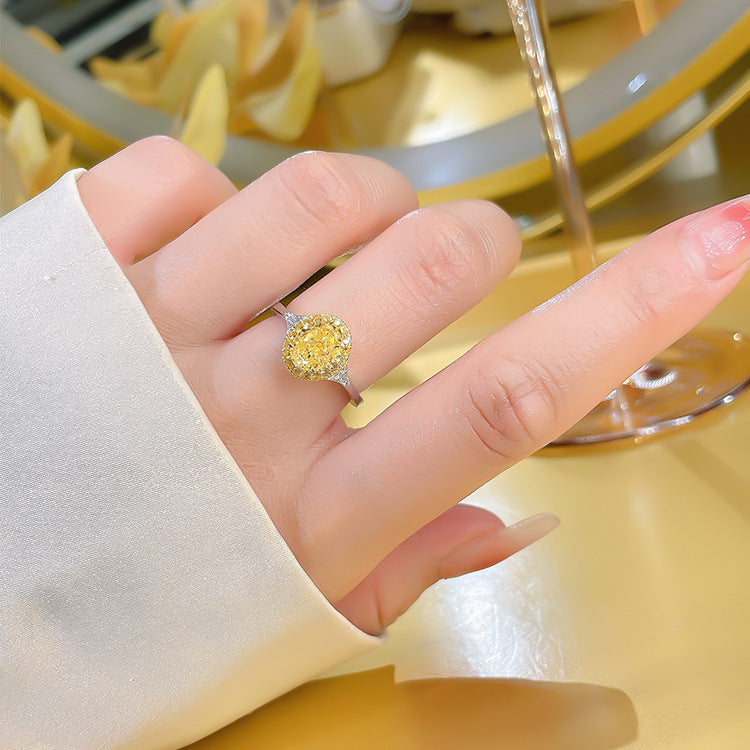 Women's Luxury Fashion Simple Egg-shaped Yellow Diamond Rings