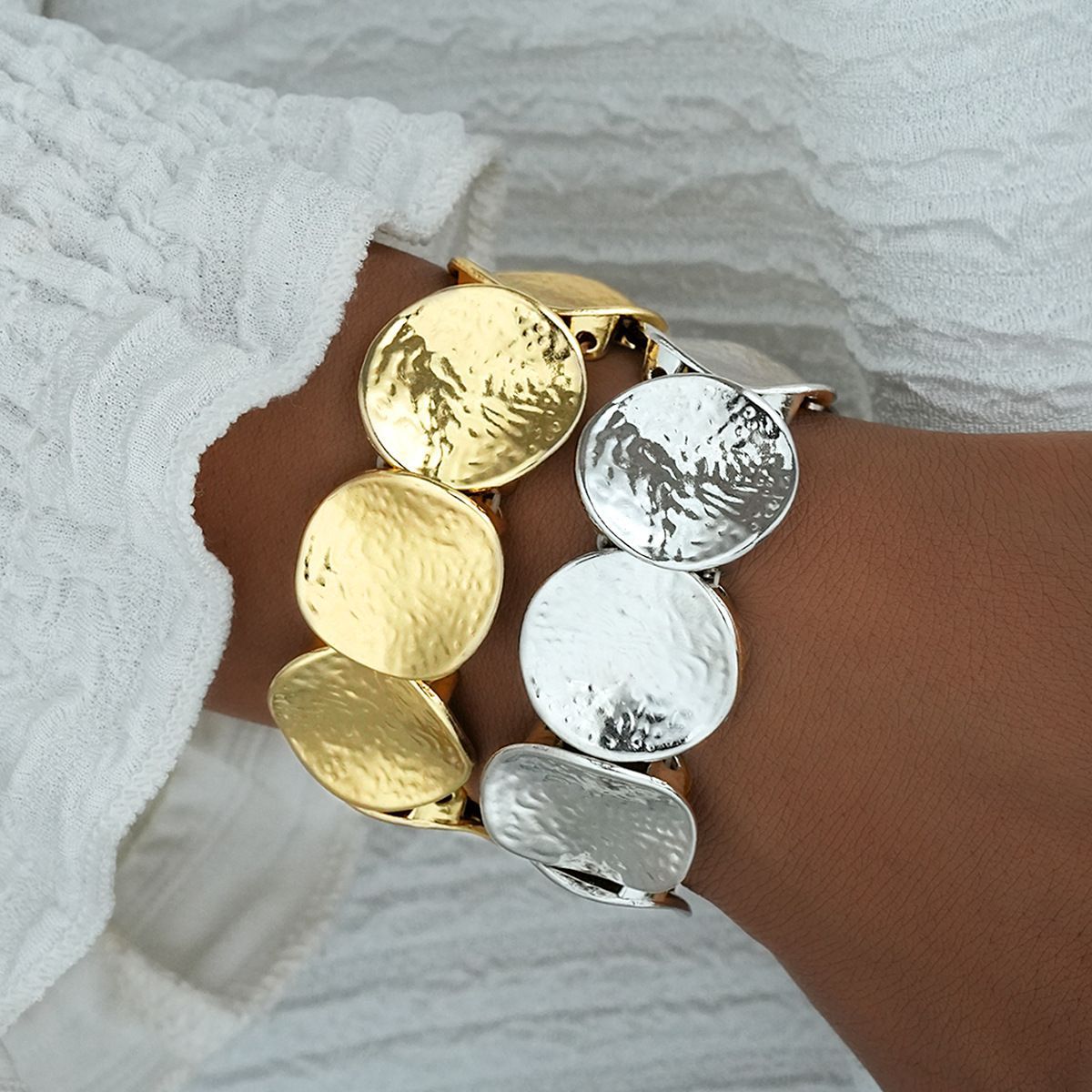 Stitching Round Metal Texture Glossy Hug Spring Bracelet