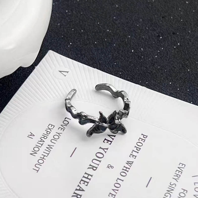 Women's Dripping Butterfly Fashion Personalized Minority Switchable Index Finger Rings