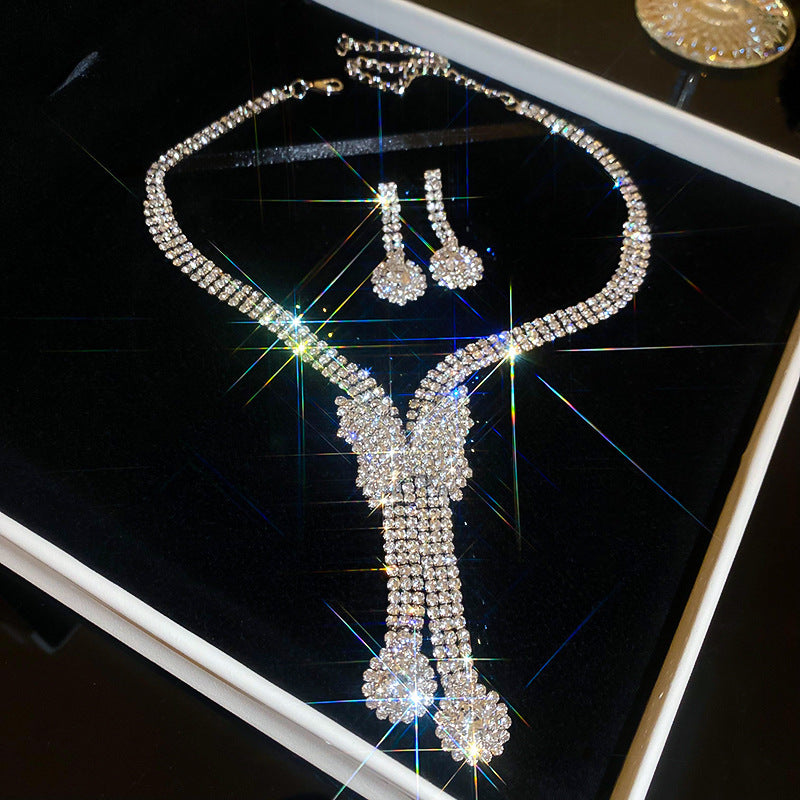 Light Luxury High-grade Zircon Niche Retro Clavicle Jewelry Set