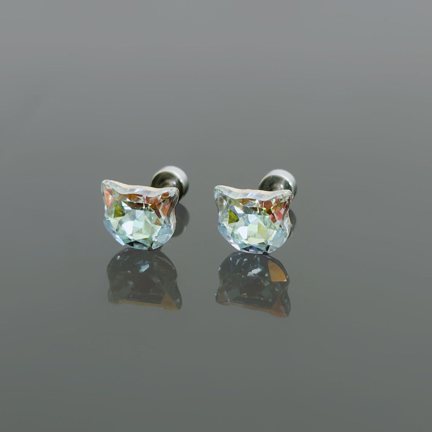 Cool Temperament Super Shiny Crystal Cat Head Titanium Steel Screw Stud Earrings