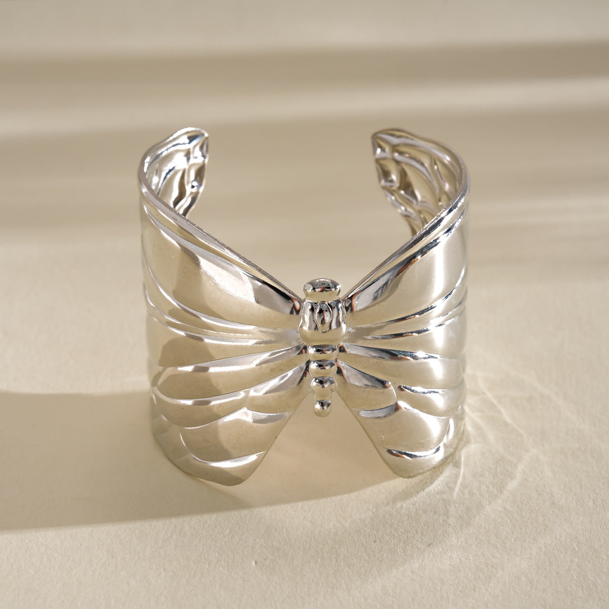 Women's Metal Pleated Flowers Openings Suit Niche Exaggerated Light Luxury Bracelet