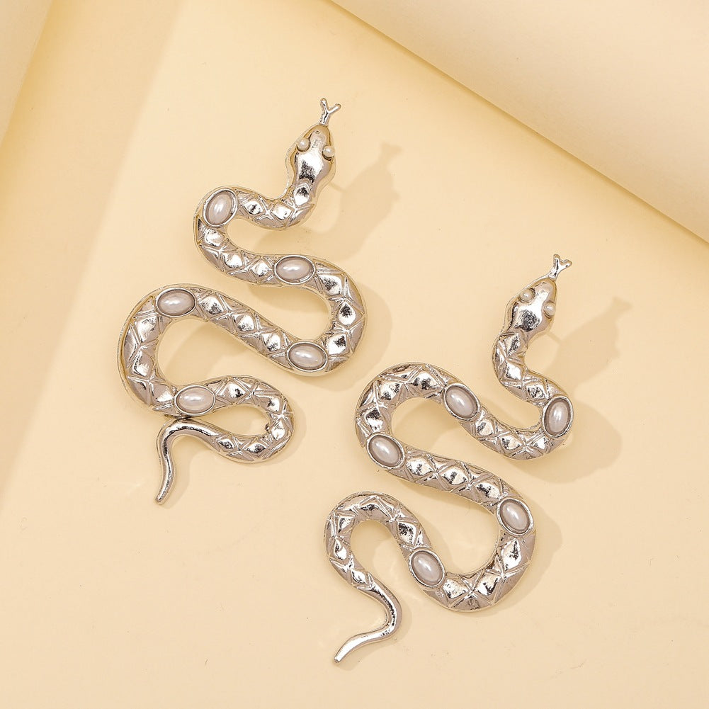 Boucles d'oreilles froides serpent exagérées en métal, ornement à la mode