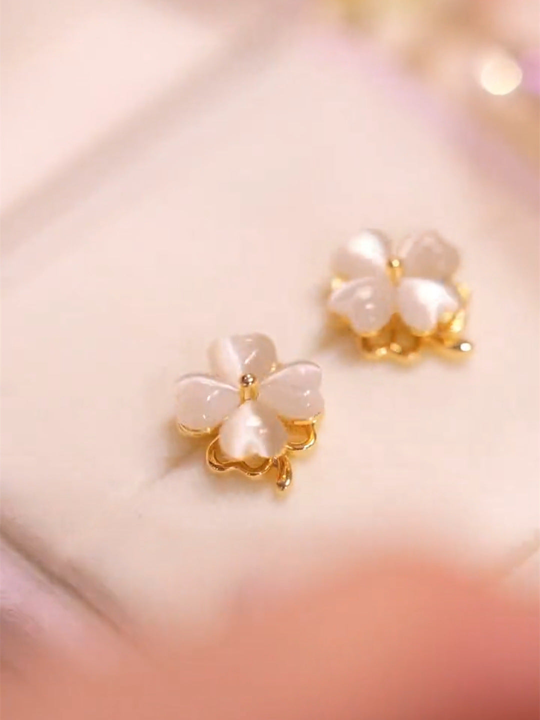 Clover Green Opal Rotatable Ear Fashion Jewelry Set
