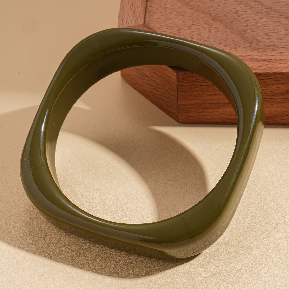Women's Irregular Resin Minority Simple Retro Temperament Personality Fashion Design Unique Bracelets