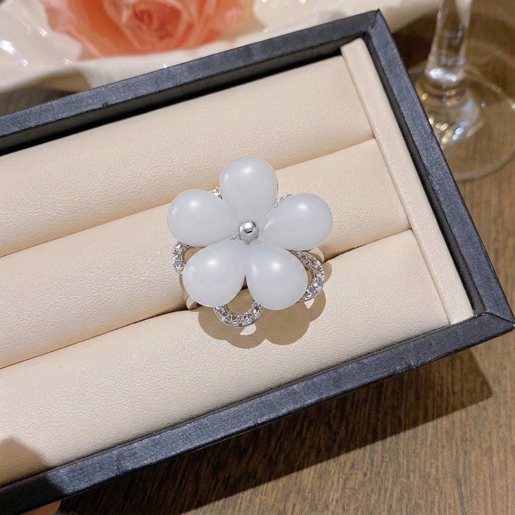 Rotating Degree Rotation Heart-shaped Zircon Clavicle Rings