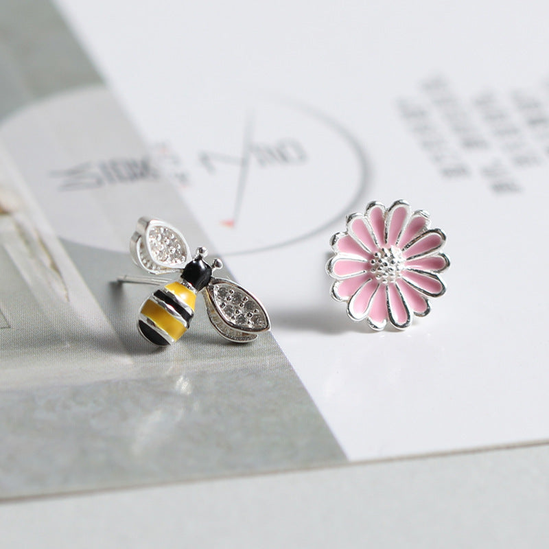 Bee Flower Female Fashion Honey Picking Cute Earrings