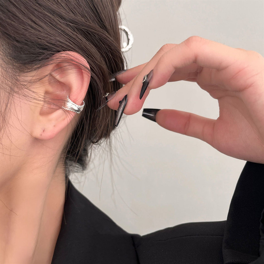 Women's Sterling Sier Matte Arc Fashionable Non Ear Clip