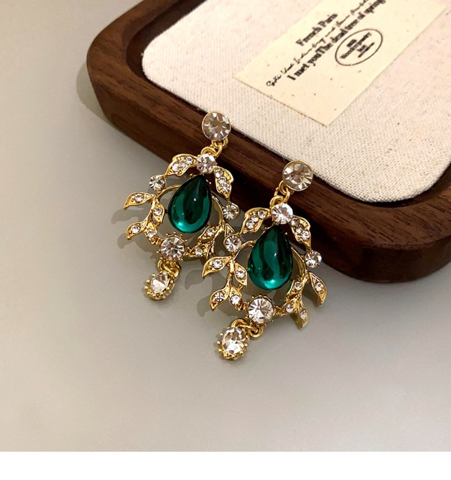 Exaggerated Diamond Leaf Drop Trendy Court Style Temperament Clavicle Necklace
