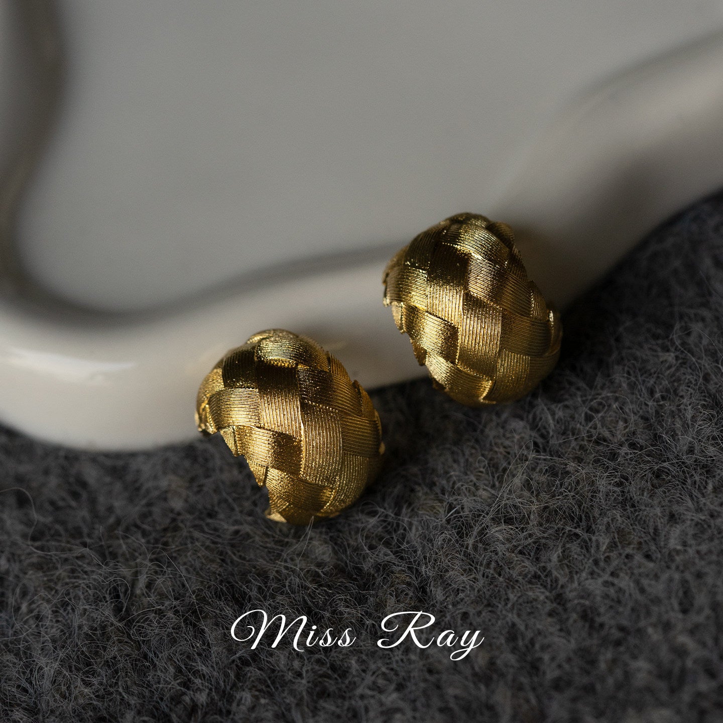 French Retro Hand-woven Brushed Texture High-grade Golden Rings