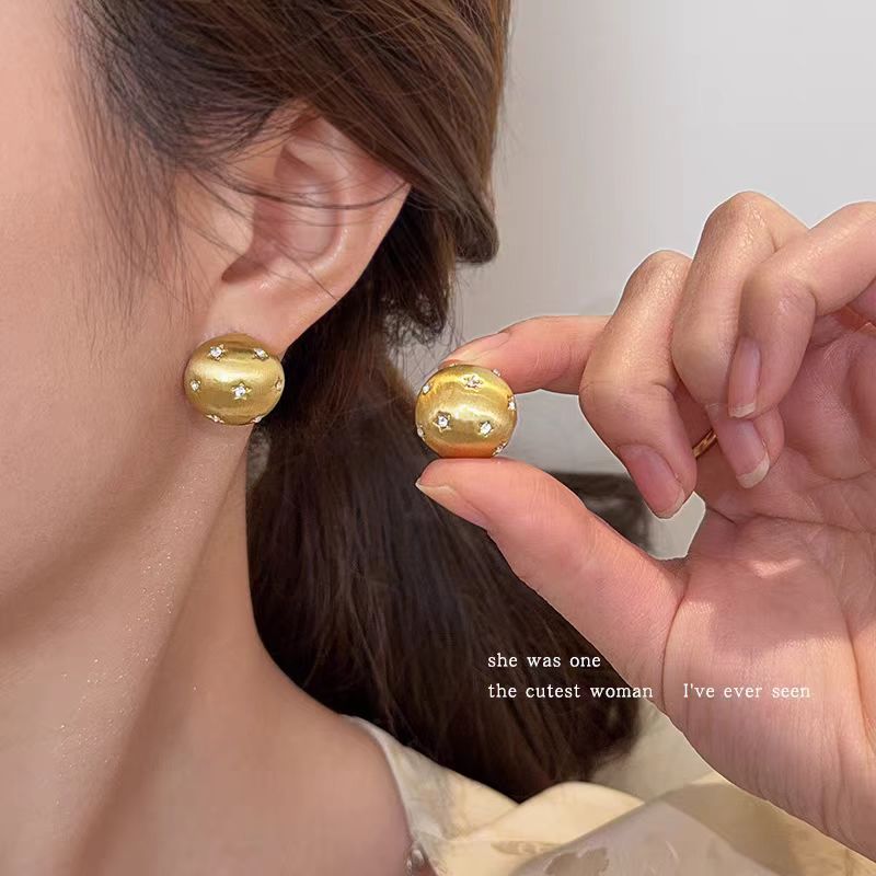 Women's Style Sier Brushed Hemisphere High-grade Unique Beautiful Niche Stud Earrings