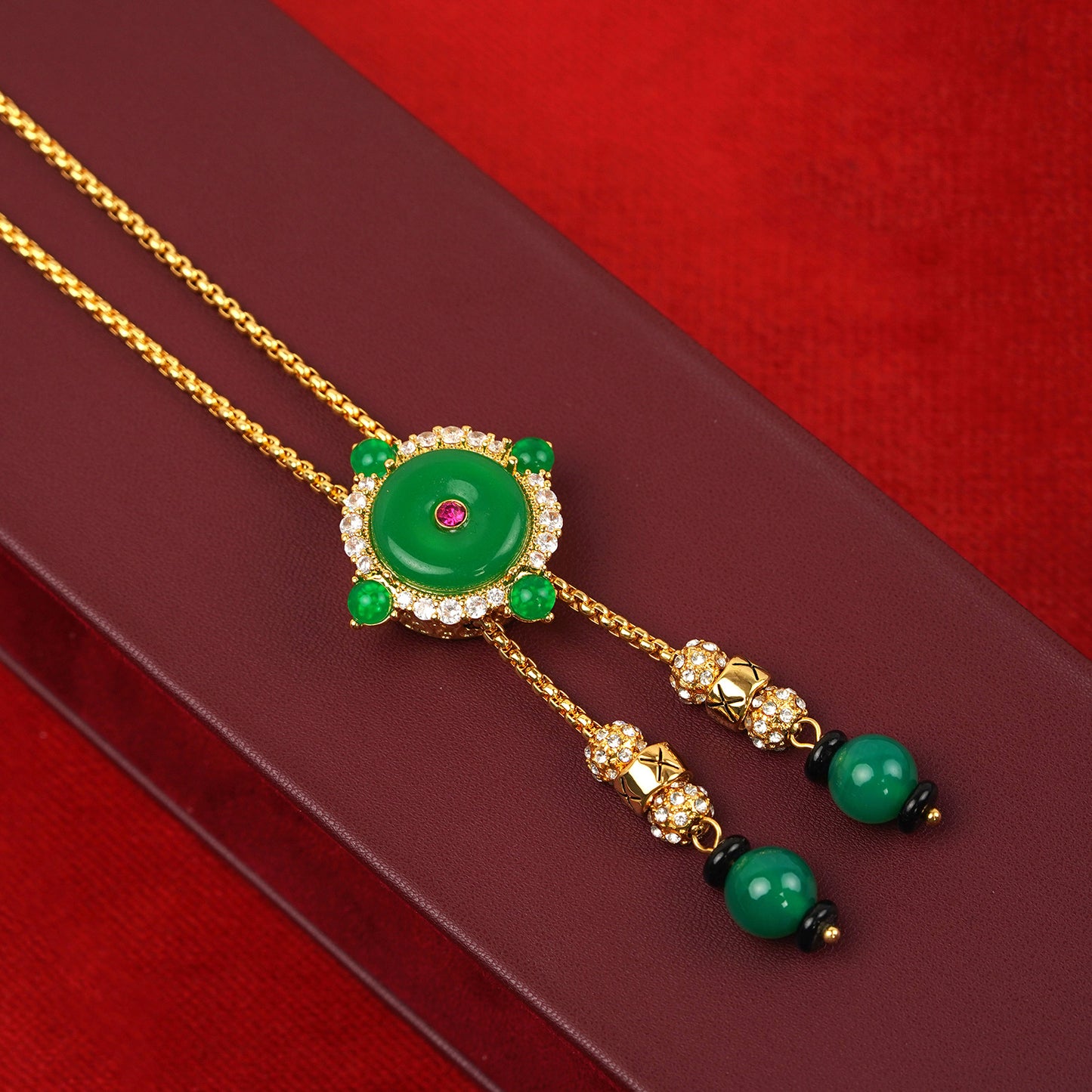 Fashion Temperament Ear Light Luxury Exquisite High Sense Necklaces