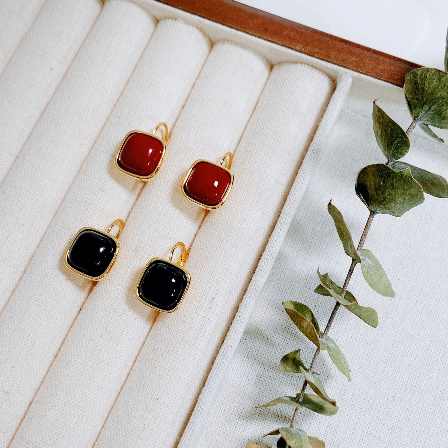 Retro Square Small Dripping Simple Graceful Commuter Design Earrings