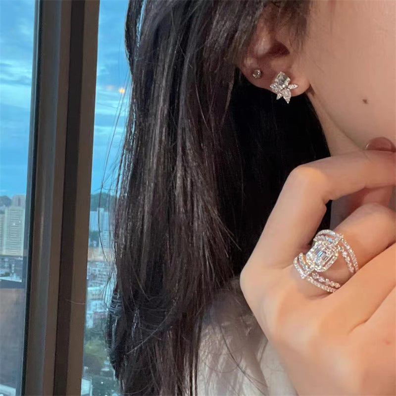Exquisite French Royal Style Hollow Female Opening Ring