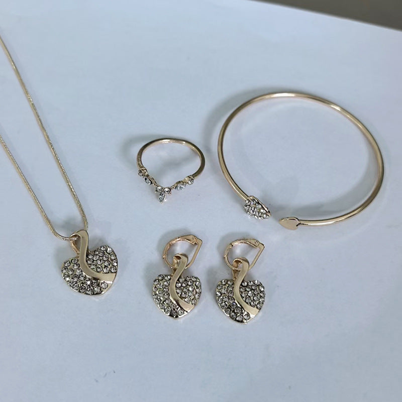 Fashion Heart-shaped Clavicle Peach Heart Wedding Bracelets
