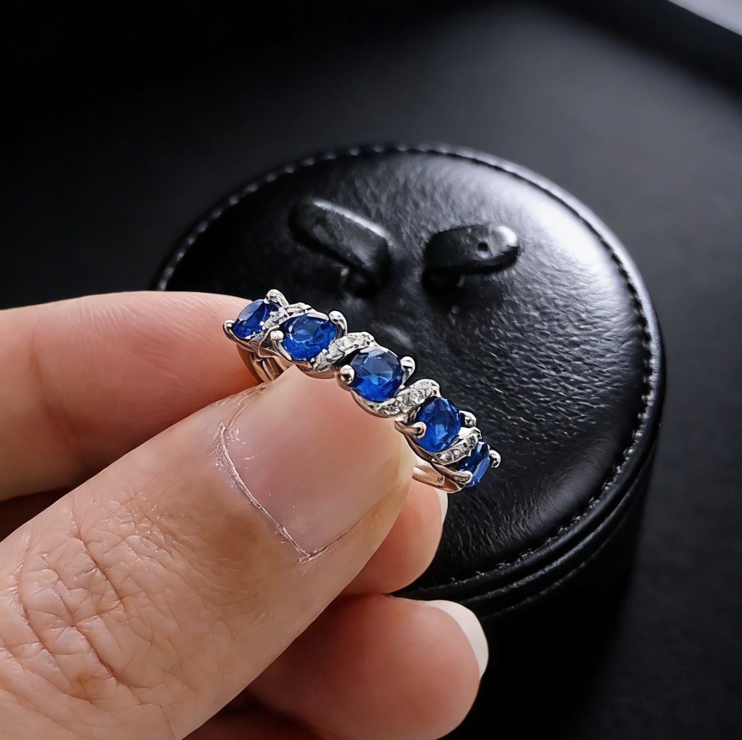 Women's Light Luxury Simulation Ruby Sapphire Open Mouth Stackable Fashion Twisted Rings