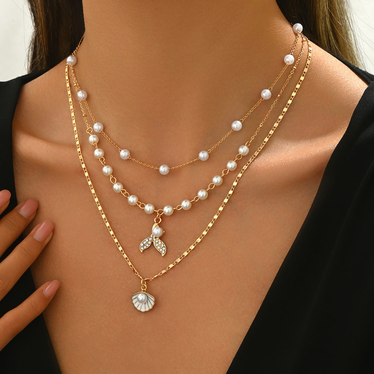 Women's Fishtail Shell Clavicle Chain Casual Fashion Pearl Three-piece Necklaces