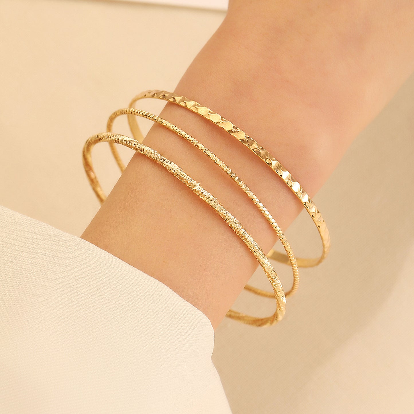 Style Alloy Vintage Wide Face Female Gold Bracelet