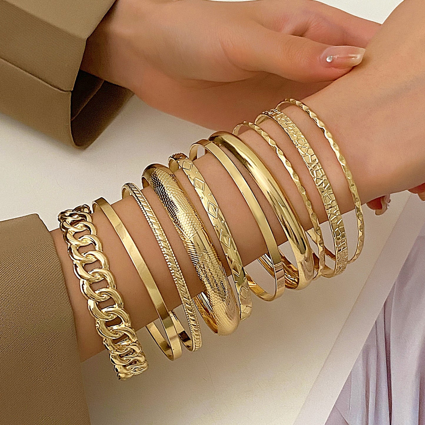 Retro Exaggerated Personalized Wide Golden Glossy Bracelets