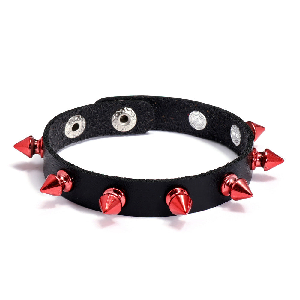 Herrenmode, beliebtes Ornament, einzigartige Armbänder im Punk-Stil