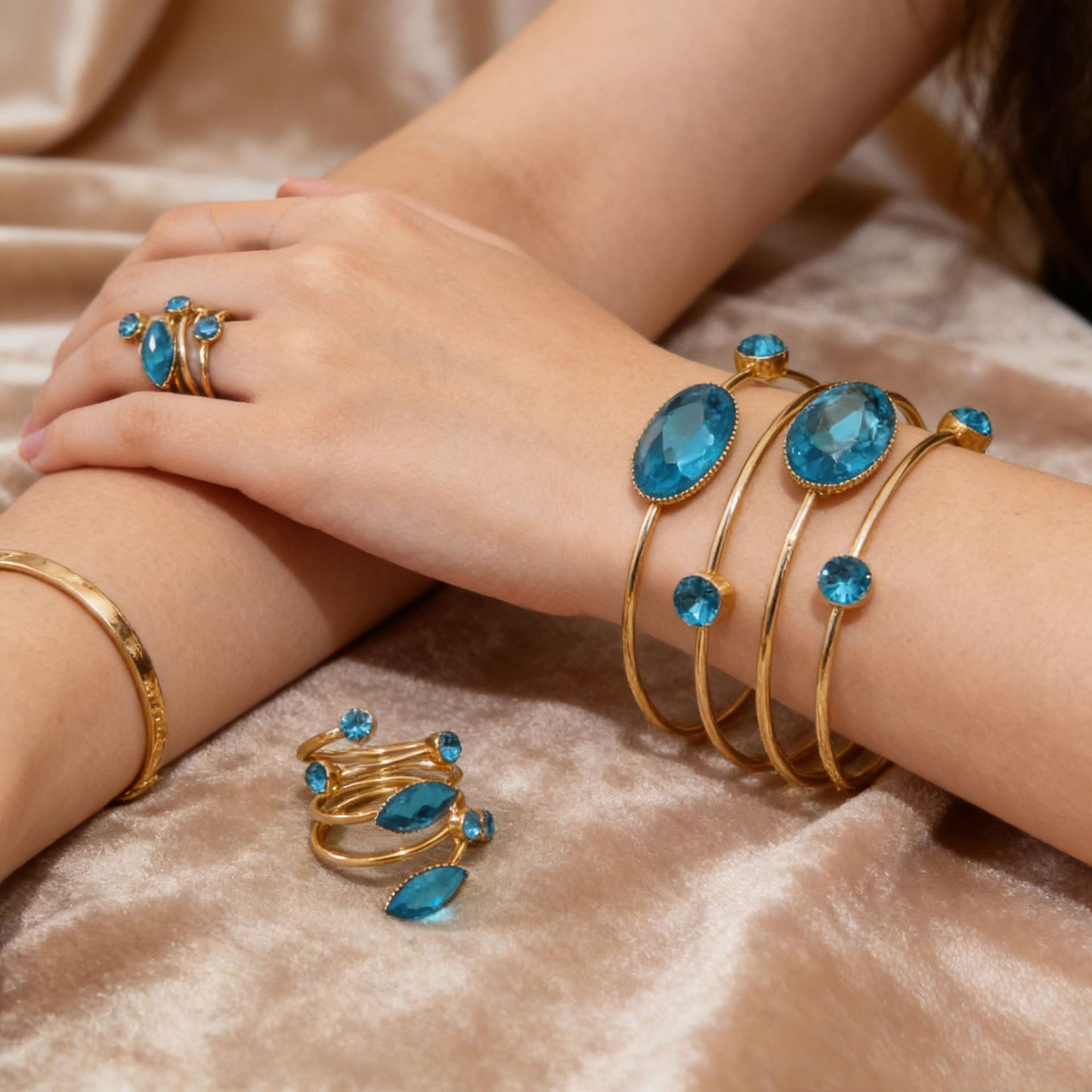 Women's Armband Fashion Flower Leaf Retractable High-grade Bracelets