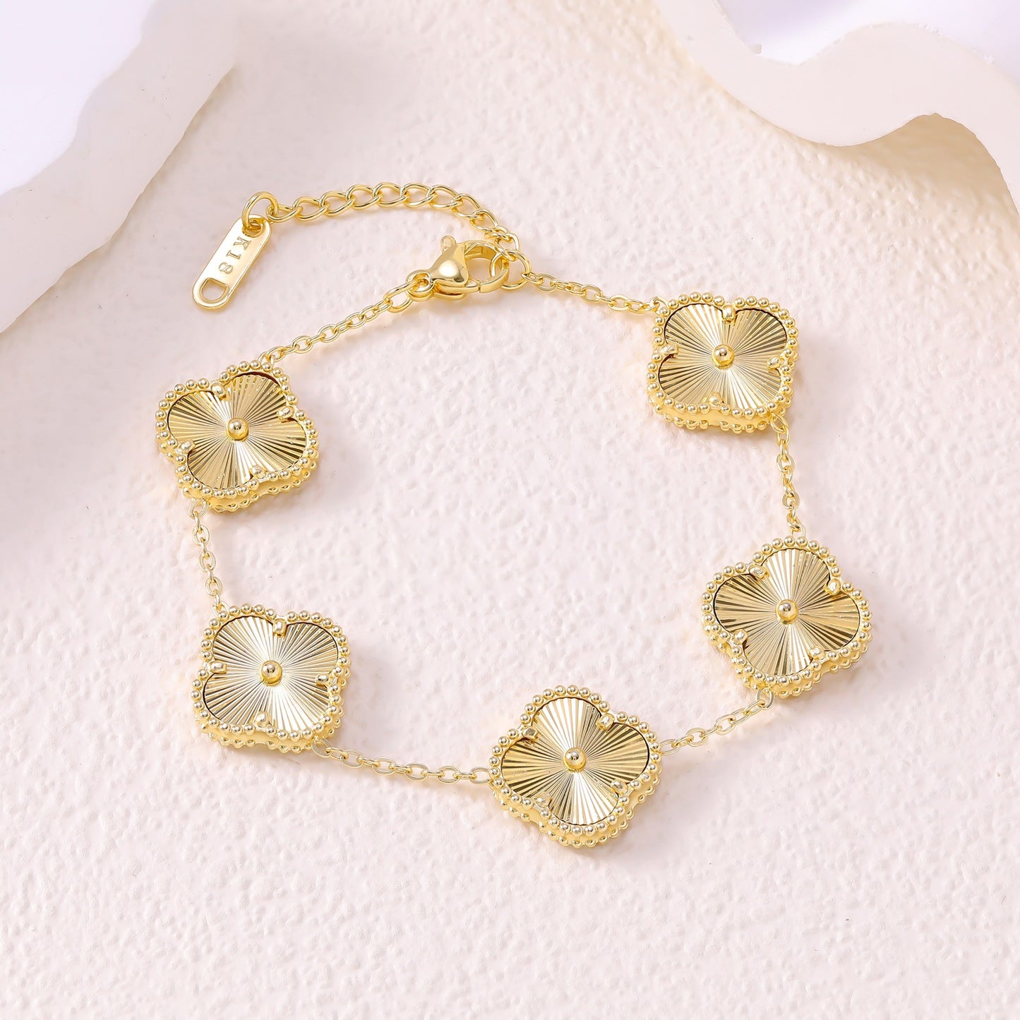 Golden Four-leaf Flower Design Personality Gold Necklaces