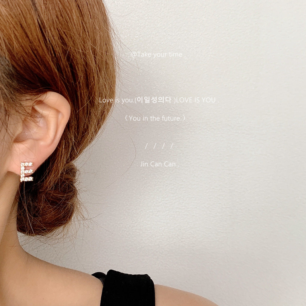 Inlaid Zircon Sier Needle Plated English Alphabet Earrings