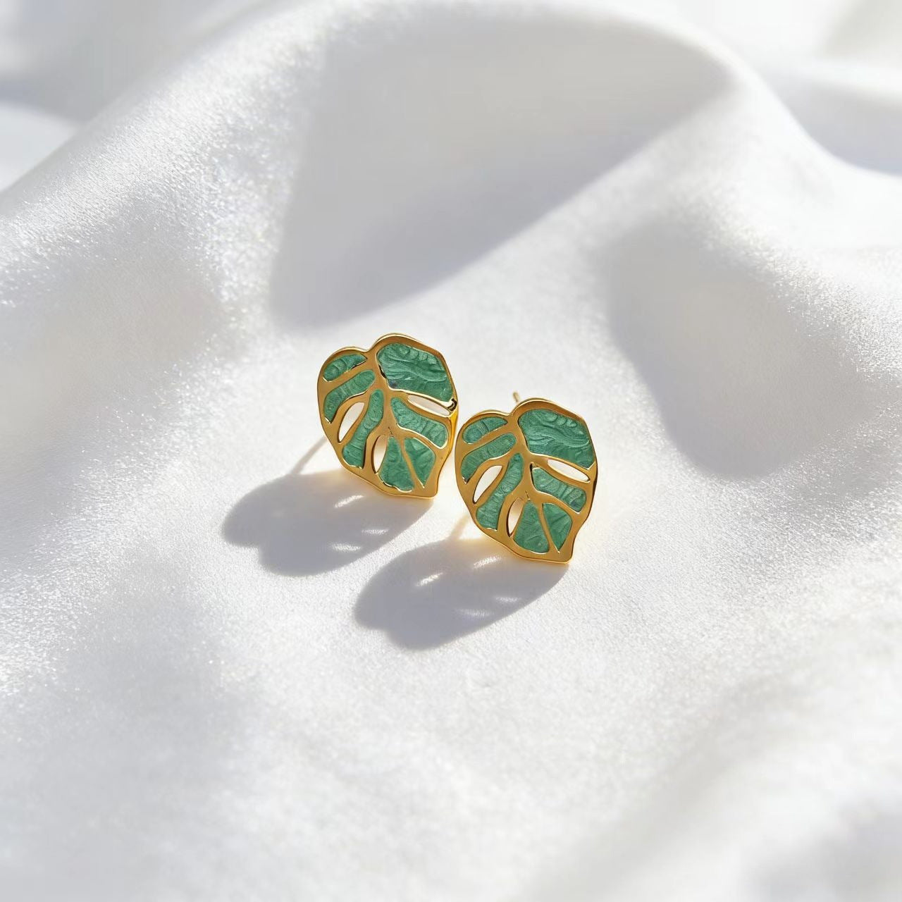 Niche Design Female Drop Oil Leaf-shaped Earrings