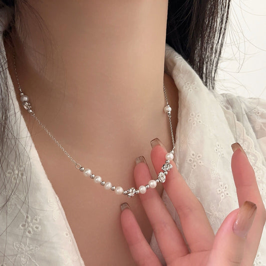 Women's Gravel With Pearl Noble Style Clavicle Necklaces