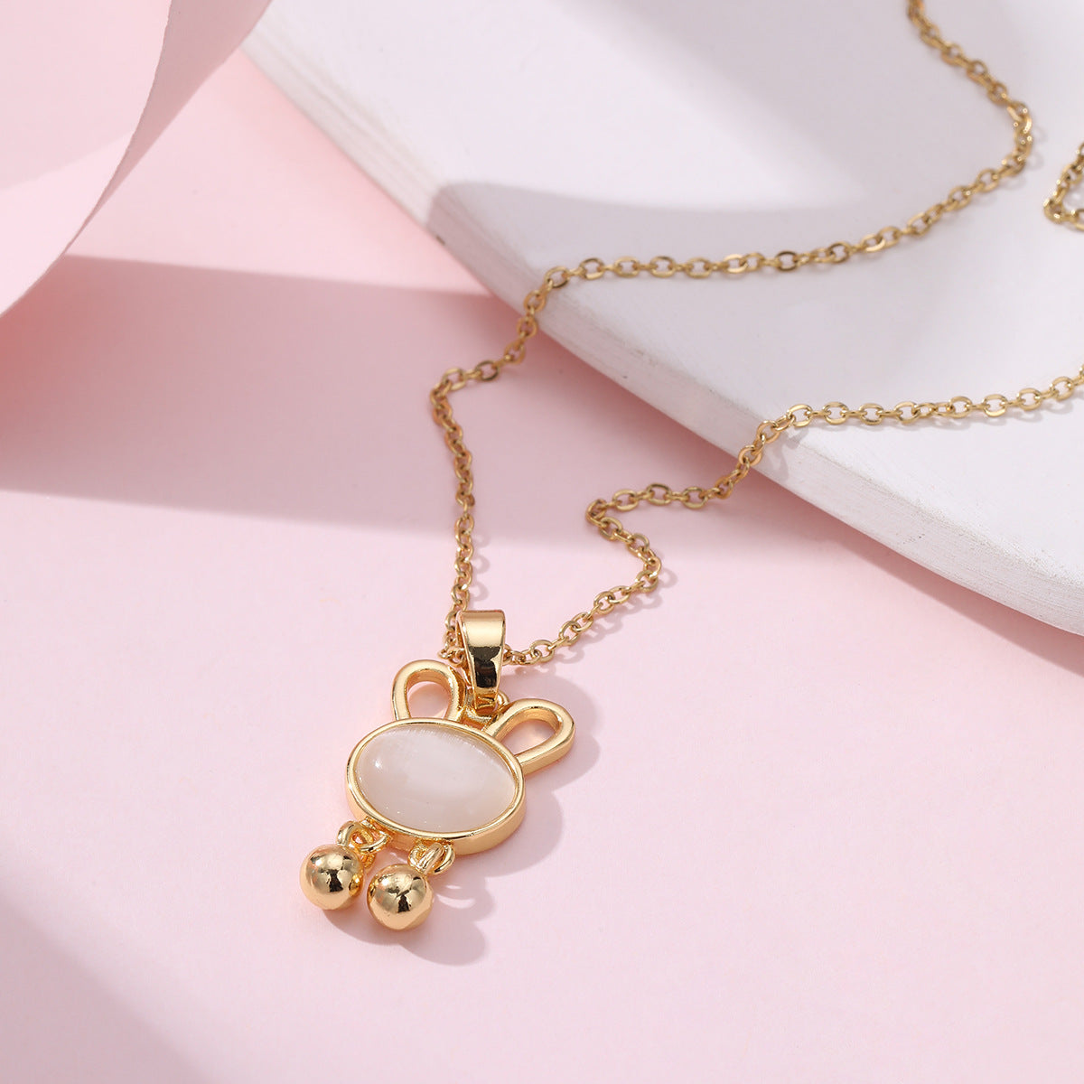 Female Refined Stylish Versatile Light Luxury Necklace